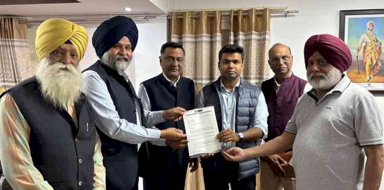 FICO Meets Deputy Commissioner Ludhiana on LPG Supply Issue
