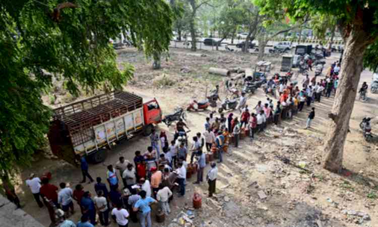 LPG crisis: Bihar Police register 23 FIRs, 419 cylinders seized