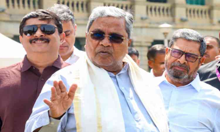CM Siddaramaiah writes to Hardeep Puri, urges Centre to boost commercial gas supply