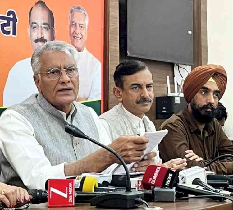 AAP and Congress are making a malicious attempt to create confusion against the Centre and BJP through a conspiratorial alliance – Sunil Jakhar