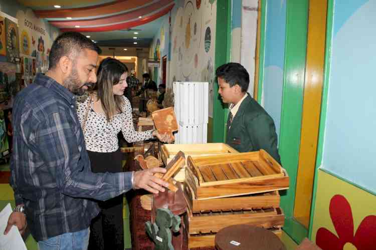 Wood Craft, Sculpture & Fine Arts Exhibition Organized at Ivy World School
