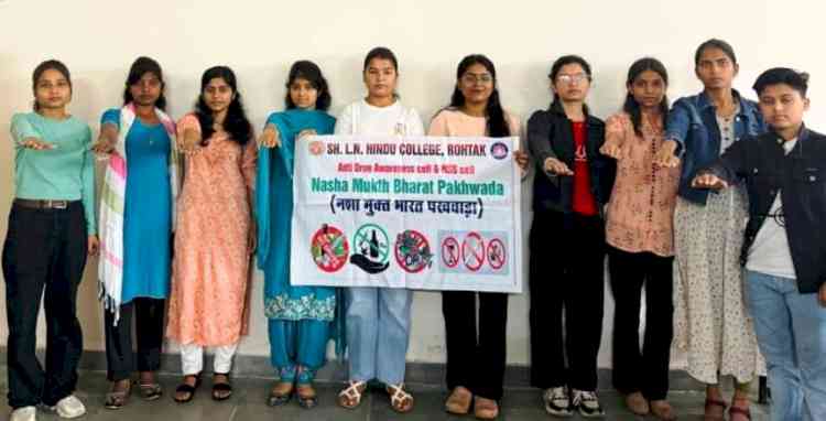 नशा मुक्ति जागरूकता के लिए नुक्कड़ नाटक मंचन