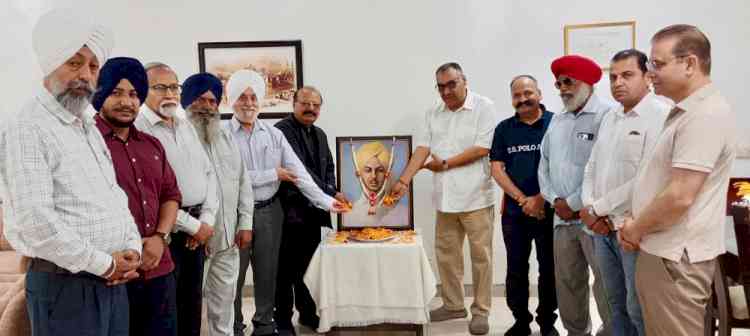 Congress Pays Tribute to Shaheed-e-Azam Bhagat Singh, Rajguru and Sukhdev Thapar