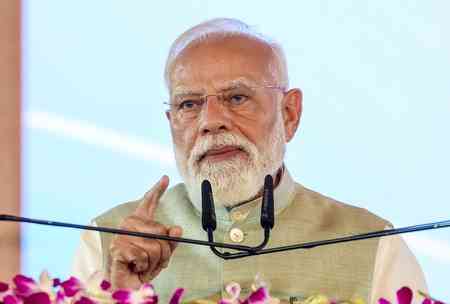 India on fast track of growth: PM Modi