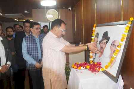 Delhi BJP chief Virendra Sachdeva pays tributes to Bhagat Singh, Rajguru, Sukhdev