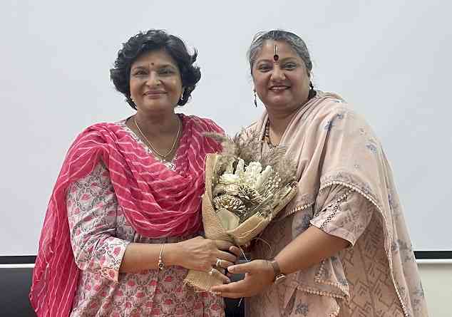 SCS holds session on research, felicitates chairperson for international best paper award