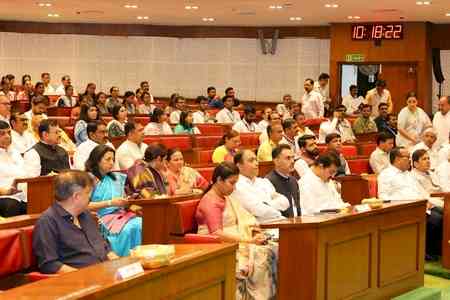 Maha : Land Bills passed granting powers to Collectors and Divisional Commissioners ​