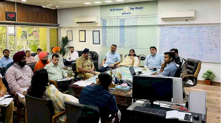 MLAs Ashok Parashar Pappi, Madan Lal Bagga, Mayor, DC and MC Commissioner review Buddha Dariya Rejuvenation Project