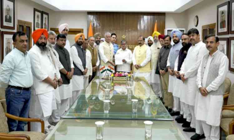 BJP delegation meets Punjab Governor, seeks CBI probe into official’s suicide 