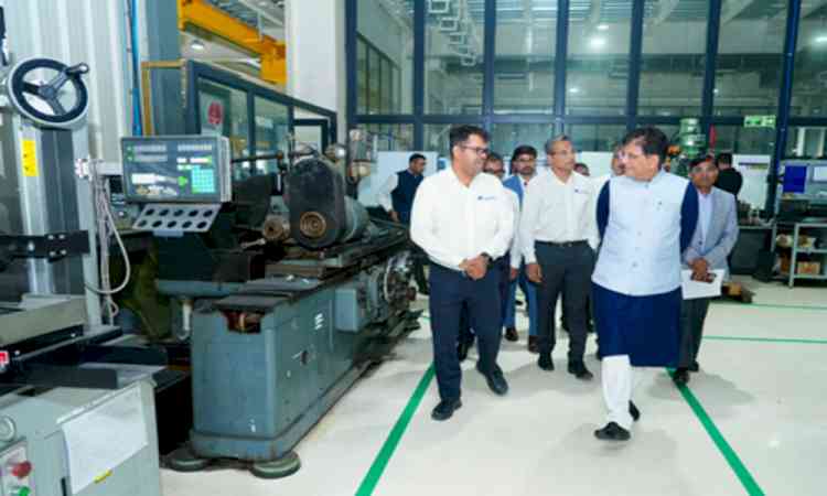 Exports from India's SEZs surge 32 pc to Rs 11.70 lakh crore: Govt