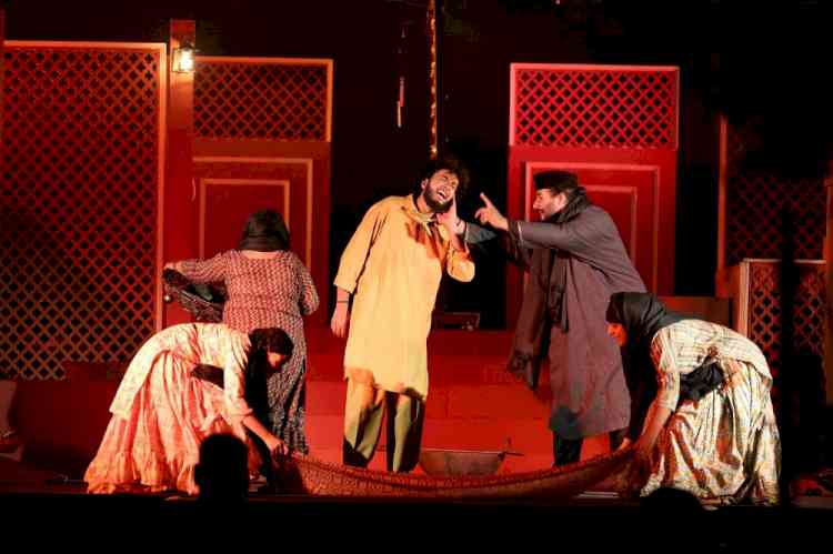 LPU Students Mesmerised Audience with Award Winning Play ‘Marham’ on World Theatre Day