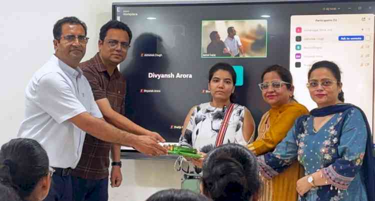 बीसीसी की छात्रा हिना का एसबीआई में चयन