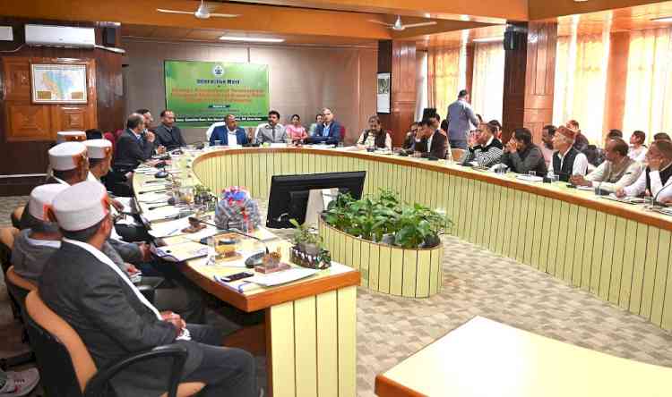 Experts Stress Farmer Participation to Save Endangered Medicinal Plants