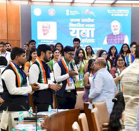 Delhi Speaker Vijender Gupta greets 3 winners of state-level ‘Viksit Bharat’ Youth Parliament 2026 