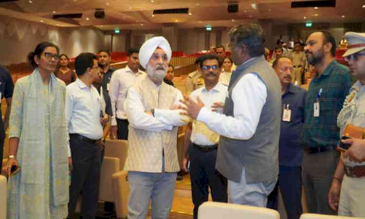 LG Sandhu reviews Dwarka projects, pushes for global-standard infrastructure
