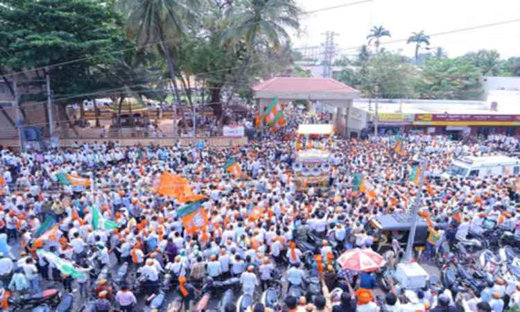 Congress distributing cash in villages: K’taka BJP