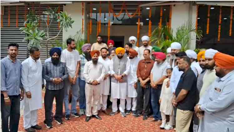 Cabinet Ministers Hardeep Singh Mundian and Tarunpreet Singh Sond inaugurate BDPO office in Sri Bhaini Sahib