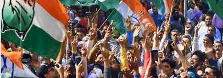 Congress workers protest over delay in wheat crops procurement in MP