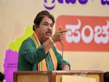 Bypolls: K'taka BJP accuses CM Siddaramaiah of 'spreading lies' on guarantees