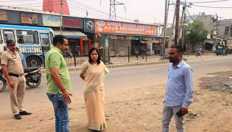 संयुक्त आयुक्त नमिता कुमारी ने किया सफाई कार्य का निरीक्षण