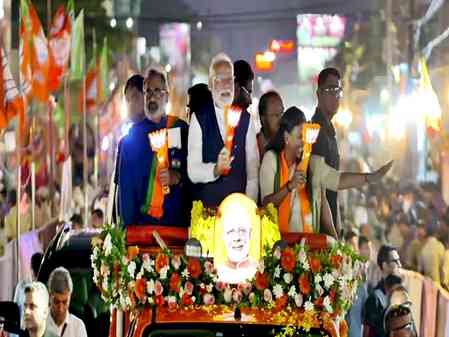 Thiruvananthapuram turns carnival as PM Modi's roadshow draws massive crowds