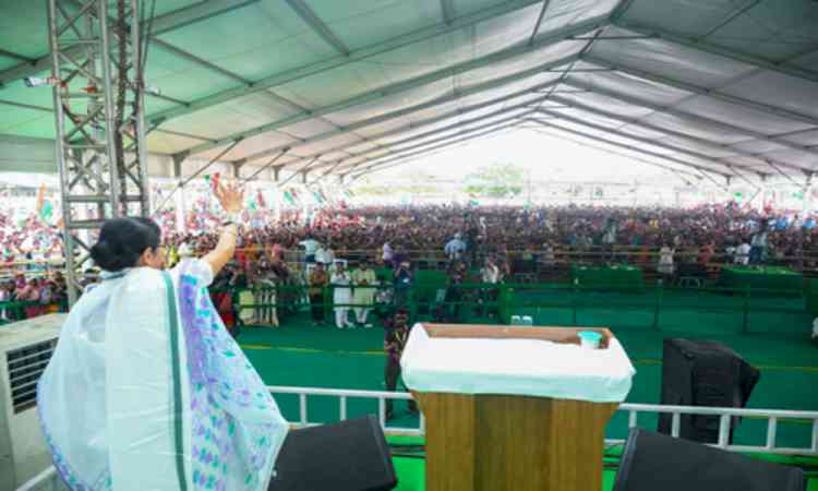 CM Mamata flags 'EVM tampering' fears, tells workers to stay alert