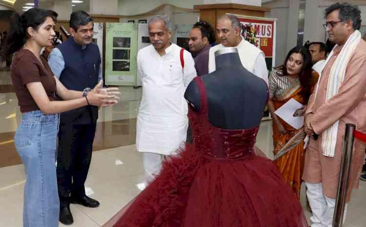 सुपवा के विद्यार्थियों का रचनात्मकता ने साहित्योत्सव अक्षरम में मचाई धूम