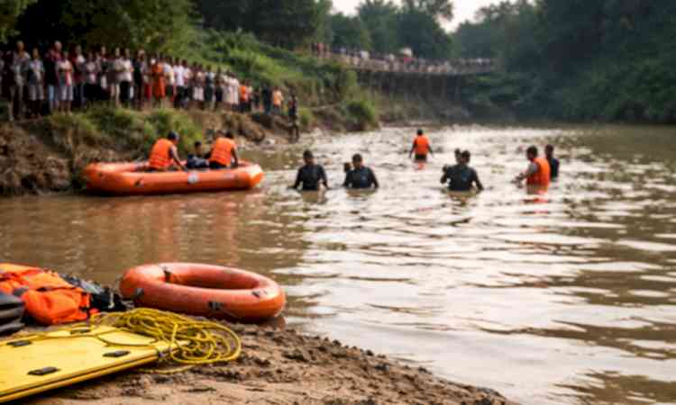 Twin tragedies in Bihar: Three brothers drown, two die in road accident