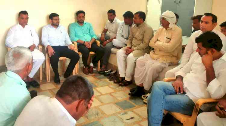 गेहूं खरीद को लेकर एसडीएम ने की मंडी आढ़तियों के साथ बैठक