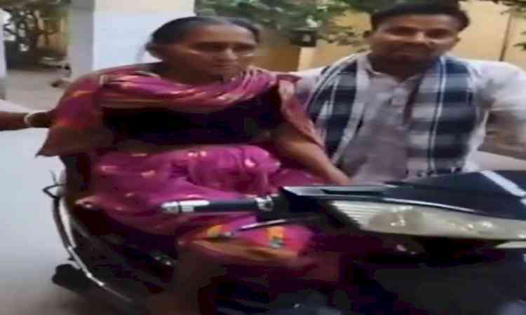 Tejashwi Yadav targets Health Minister Mangal Pandey over viral Gaya hospital video