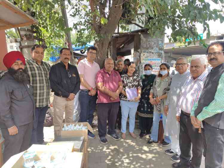 जागृति लहर के संस्थापक स्व: श्रीमति रमा खन्ना की स्मृति में फ्री मेडीकल जांच कैंप का किया आयोजन