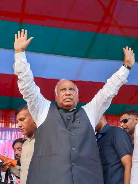 BJP moves EC against Kharge’s ‘poisonous snake’ remarks, demands showcause notice ​