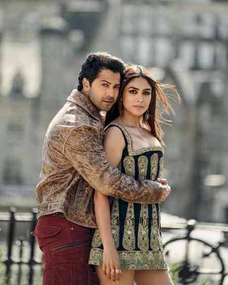 Varun Dhawan & Mrunal Thakur make for a dreamy couple in 'Hai Jawani Toh Ishq Hona Hai'