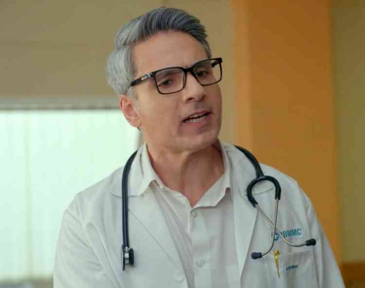 Dr. Dev’s world shatters as he grapples with the loss of his son and the shock of losing eight years of his memory in Sony SAB’s Yaadein