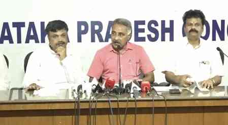 K’taka Congress defends Kharge’s ‘poisonous snake’ remark