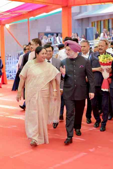 Delhi L-G, CM urge young graduates to focus on Viksit Bharat@2047​