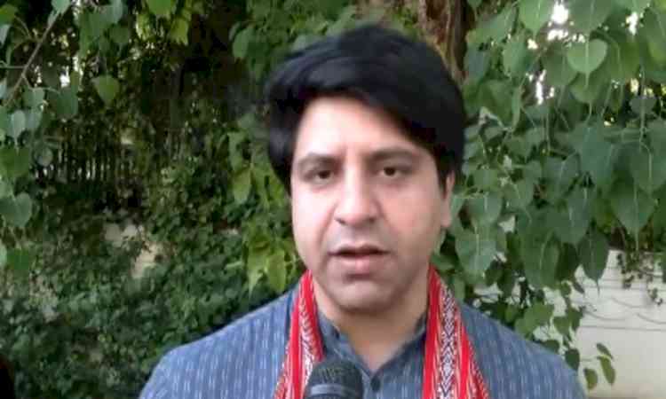 BJP slams Congress over remarks on Gujaratis, accuses party of 'divisive and abusive politics'