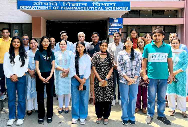 जीपैट 2026 में फार्मास्यूटिकल साइंसेज विभाग के 7 छात्रों ने बाजी मारी