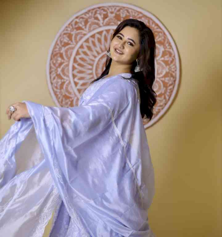 Rashami Desai Turns a New Leaf with ‘Raaga’
