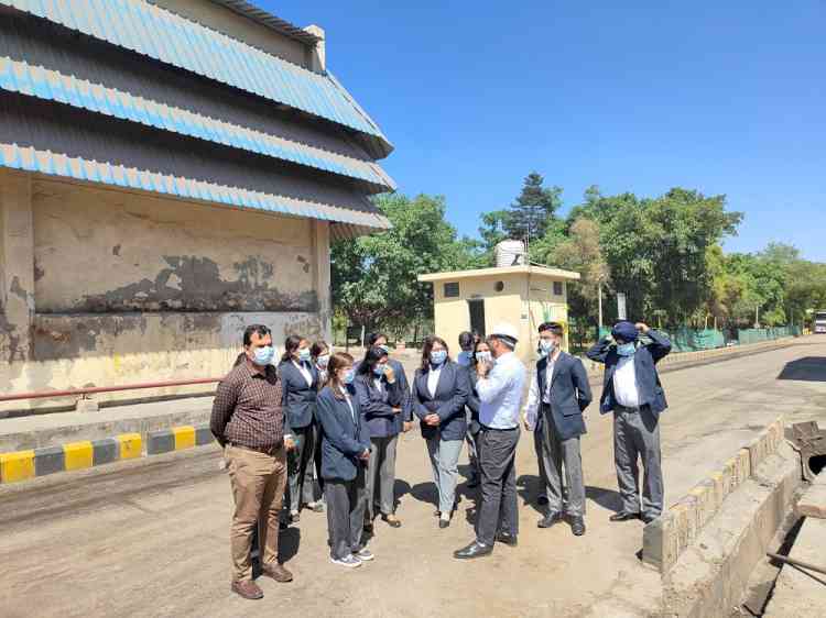 Panjab University UIAMS Students Undertake Industrial Visit to Nimbua Greenfield Facility