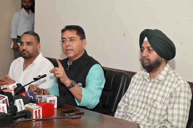 Punjab to illuminate 13,000 villages with solar LED lights under ‘Mukhya Mantri Roshan Punjab Yojna’: Aman Arora