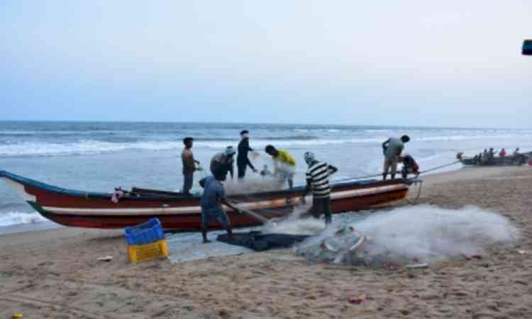 12 Indian fishermen detained by Sri Lankan Navy 