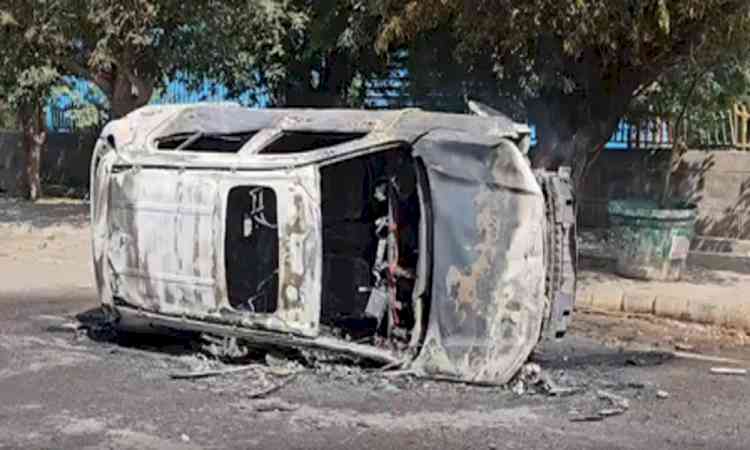 Noida workers' protest turns violent, vehicles torched; DM introduces new wage rule