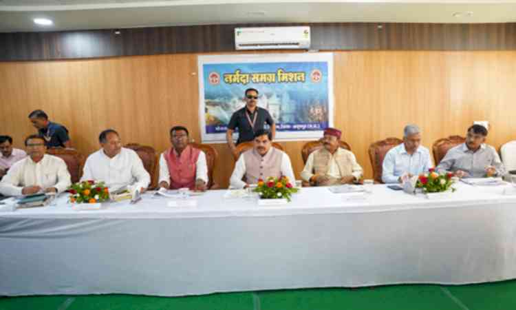 MP CM calls for joint efforts to preserve Narmada, orders strict action on encroachments