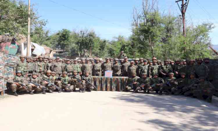 J&K: GOCs of White Knight Corps & Cross Swords Division review LoC preparedness ​