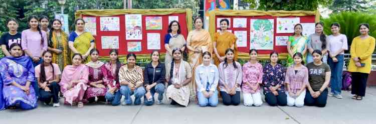 KMVites Promote Entrepreneurial Spirit through innovative posters on Start-ups