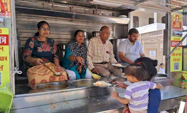 Purushottam Das Rungta Charitable Trust Organizes 'Anna Bhandara'