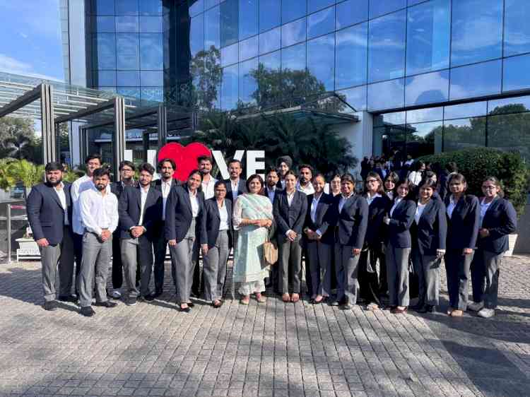 UIAMS MBA Students Explore AI Impact Through Field Survey at Elante Mall