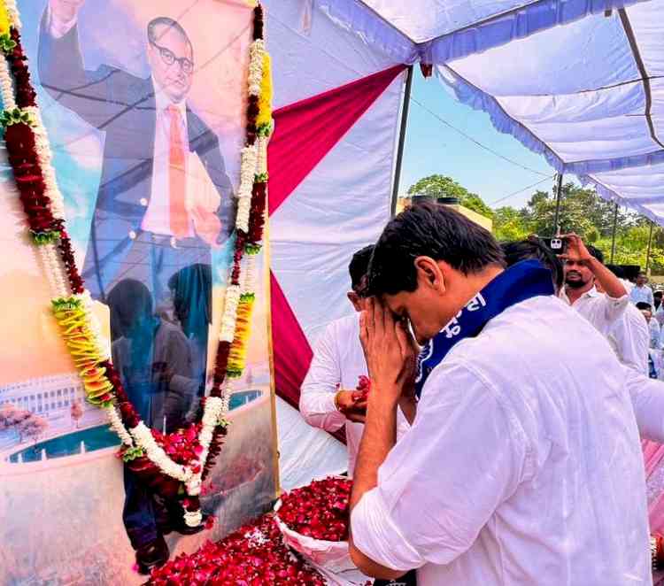 लोकतंत्र का ग्रंथ संविधान है और बाबा साहब हमारे लिए देवता स्वरुपः सांसद दीपेन्द्र हुड्डा