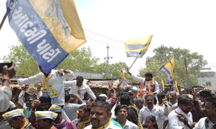 Gujarat: AAP unveils nine-rights manifesto for Ahmedabad civic polls